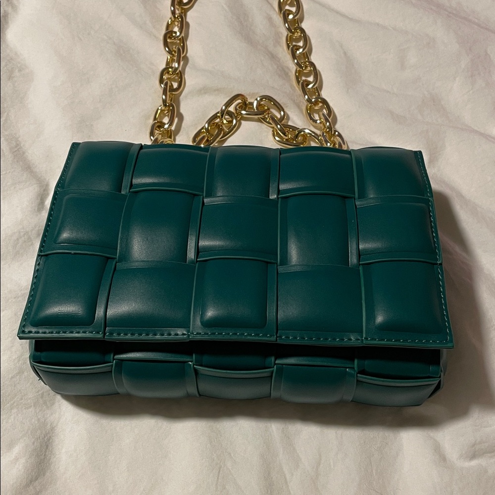 Desire Padded Woven Chain Handbag Green - Picture 8 of 11